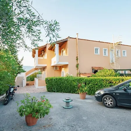 Rosa Apartmanhotel Guviá